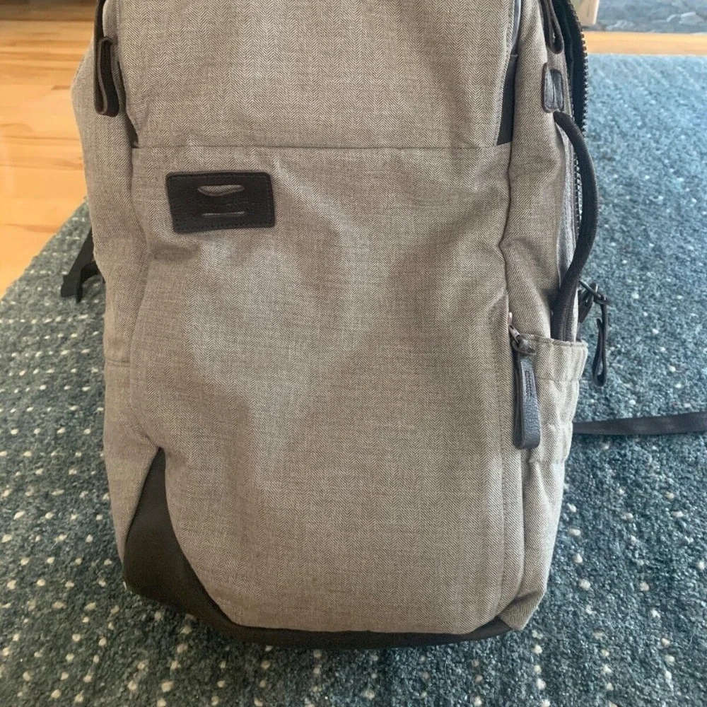 Timbuk2 msrp $229